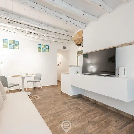 Cosmopolitan Retreat