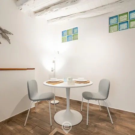 Cosmopolitan Retreat *