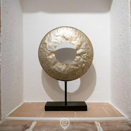 Cosmopolitan Retreat * קליארי