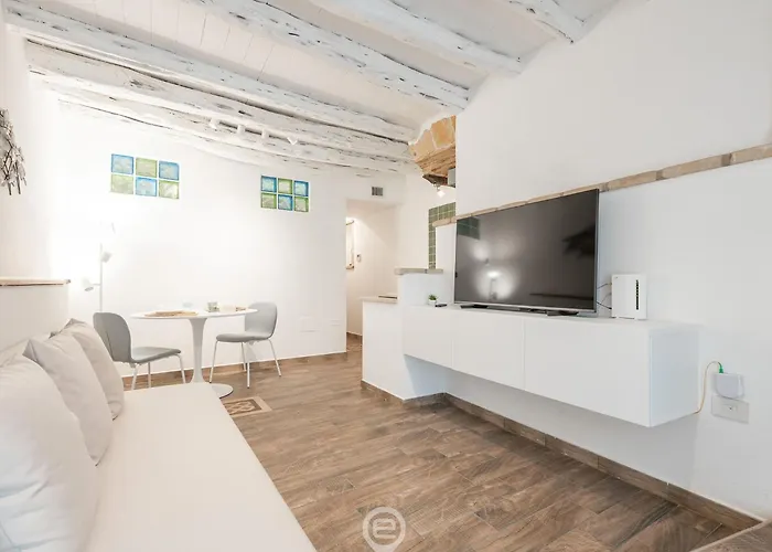 Cosmopolitan Retreat