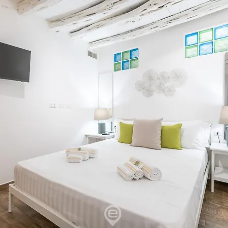 Cosmopolitan Retreat *